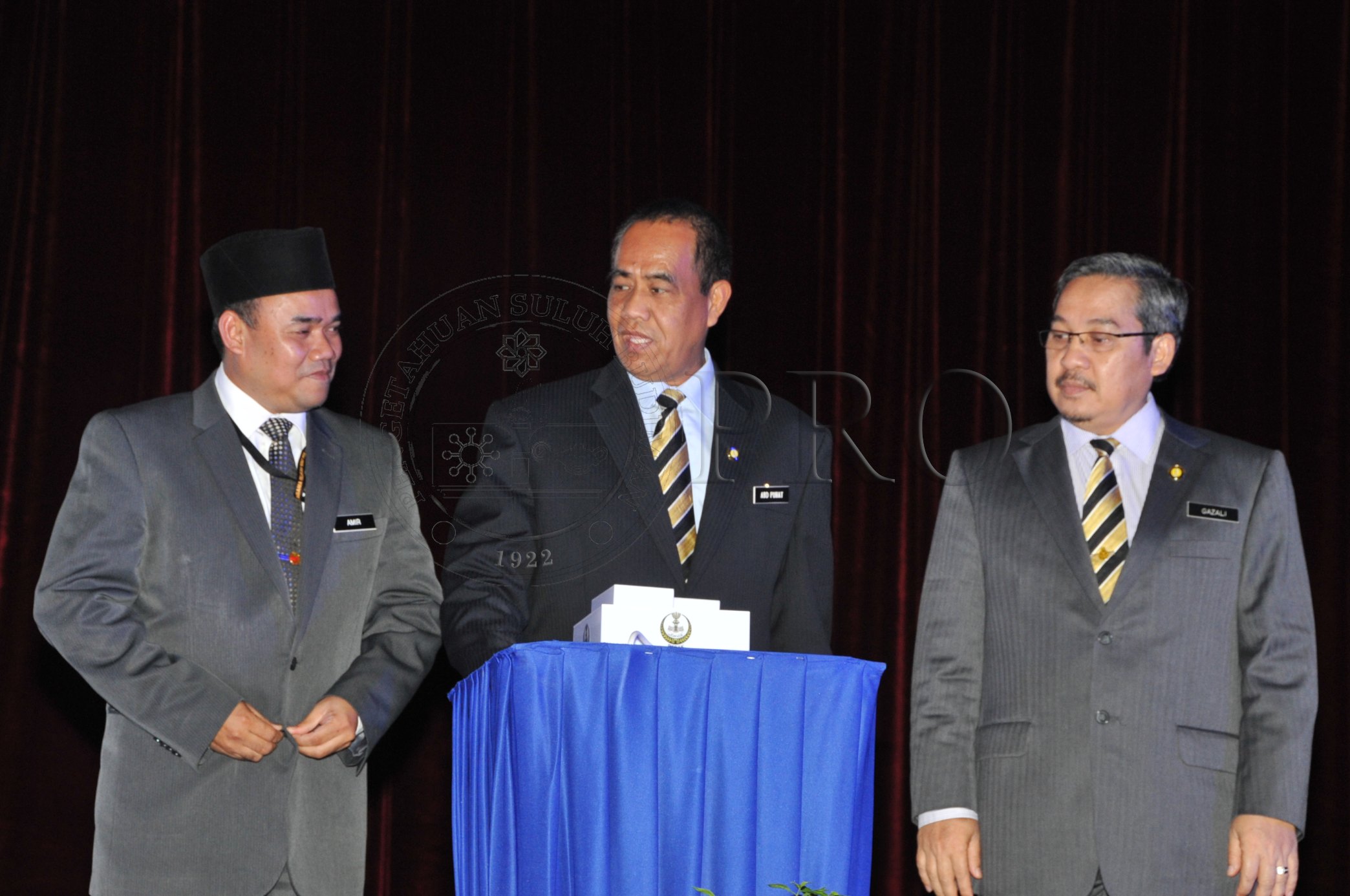 PRO 14 44 EPZB PRO 6152